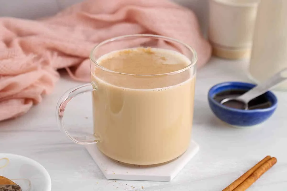 Experience the Perfect Blend Our Milk Tea offers a harmonious fusion of finely brewed tea and creamy milk, creating a soothing beverage that's ideal for any moment of the day. Whether you crave a warm cup or a refreshing chilled drink, this classic combination is sure to satisfy.