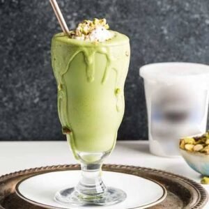 Pistachio ice shake